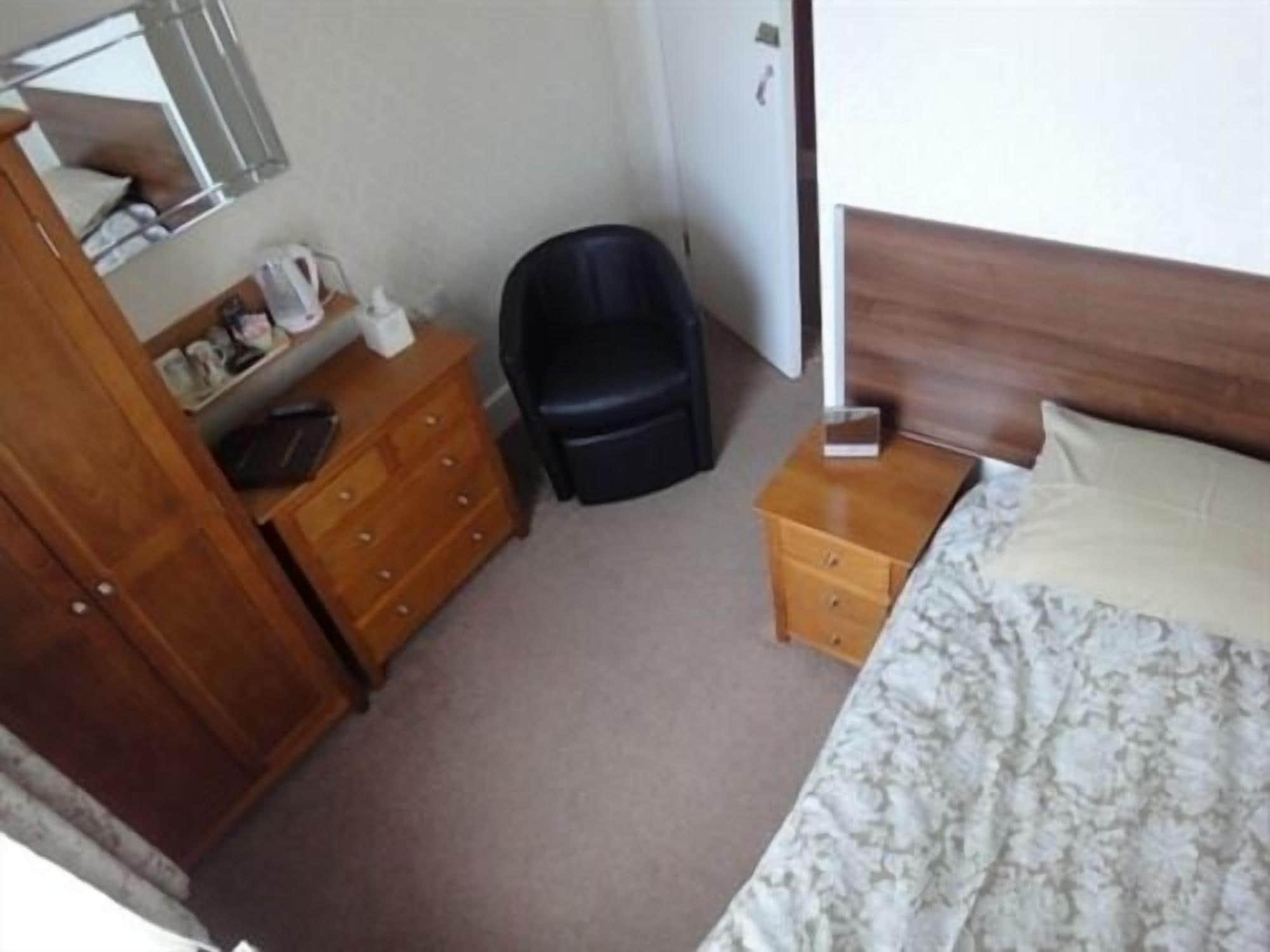 Brooke House 4*