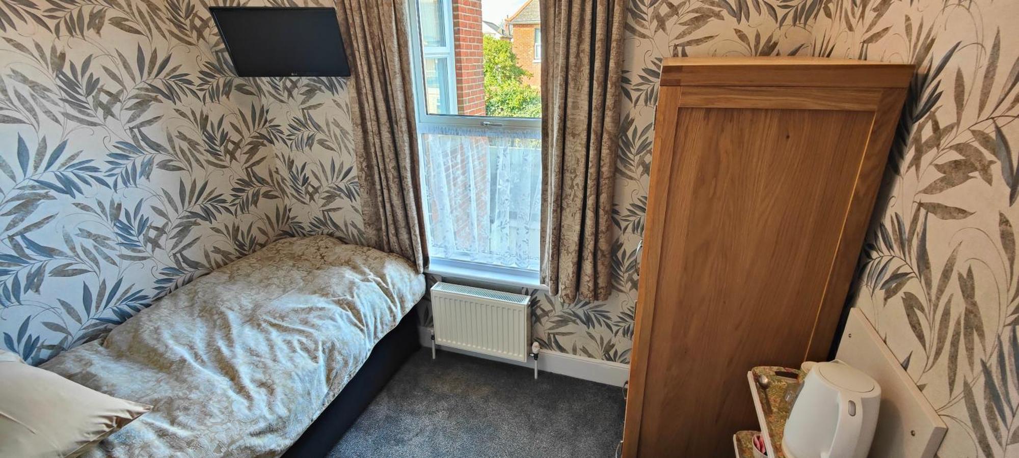 Guest house Brooke House 4*