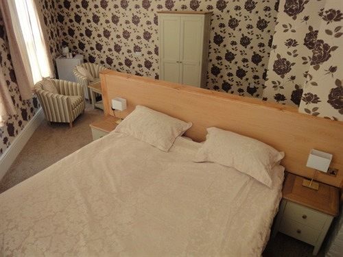 Brooke House 4*