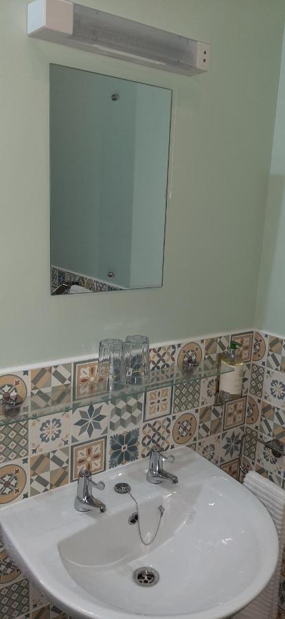 Guest house Brooke House 4*