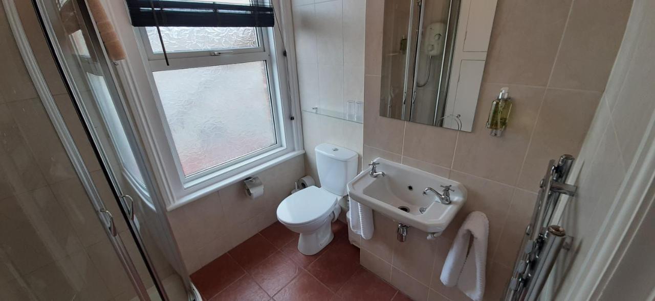 Brooke House Guest house 4*